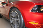 2010_mustang_detail_e1.jpg (130kb)